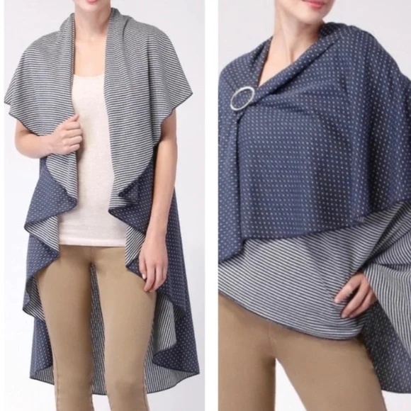 Demdaco Navy Stripe & Dot Reversible Wrap - Picture 1 of 5